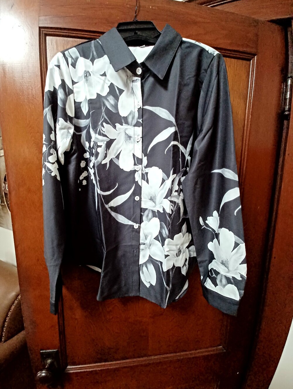 FLORAL LONG SLEEVE BUTTON DOWN BLOUSE-(NEW)